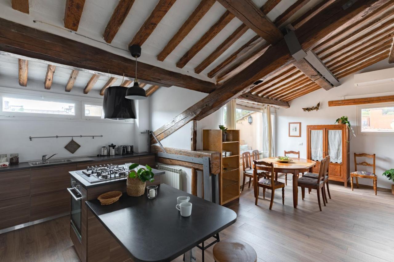 Amazing Penthouse With Terrace And Rooftop In Trastevere Roma Eksteriør bilde